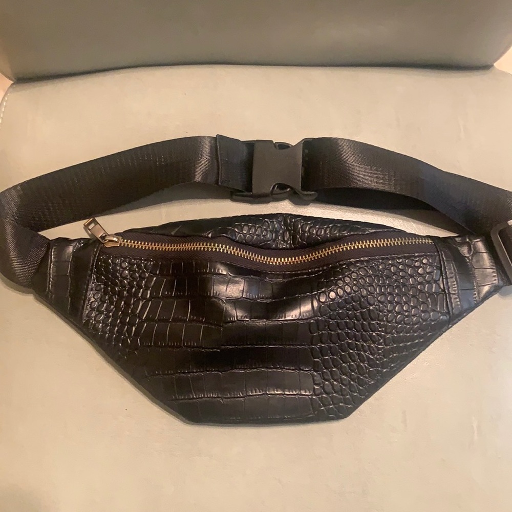 Women’s Fanny pack. Barely used